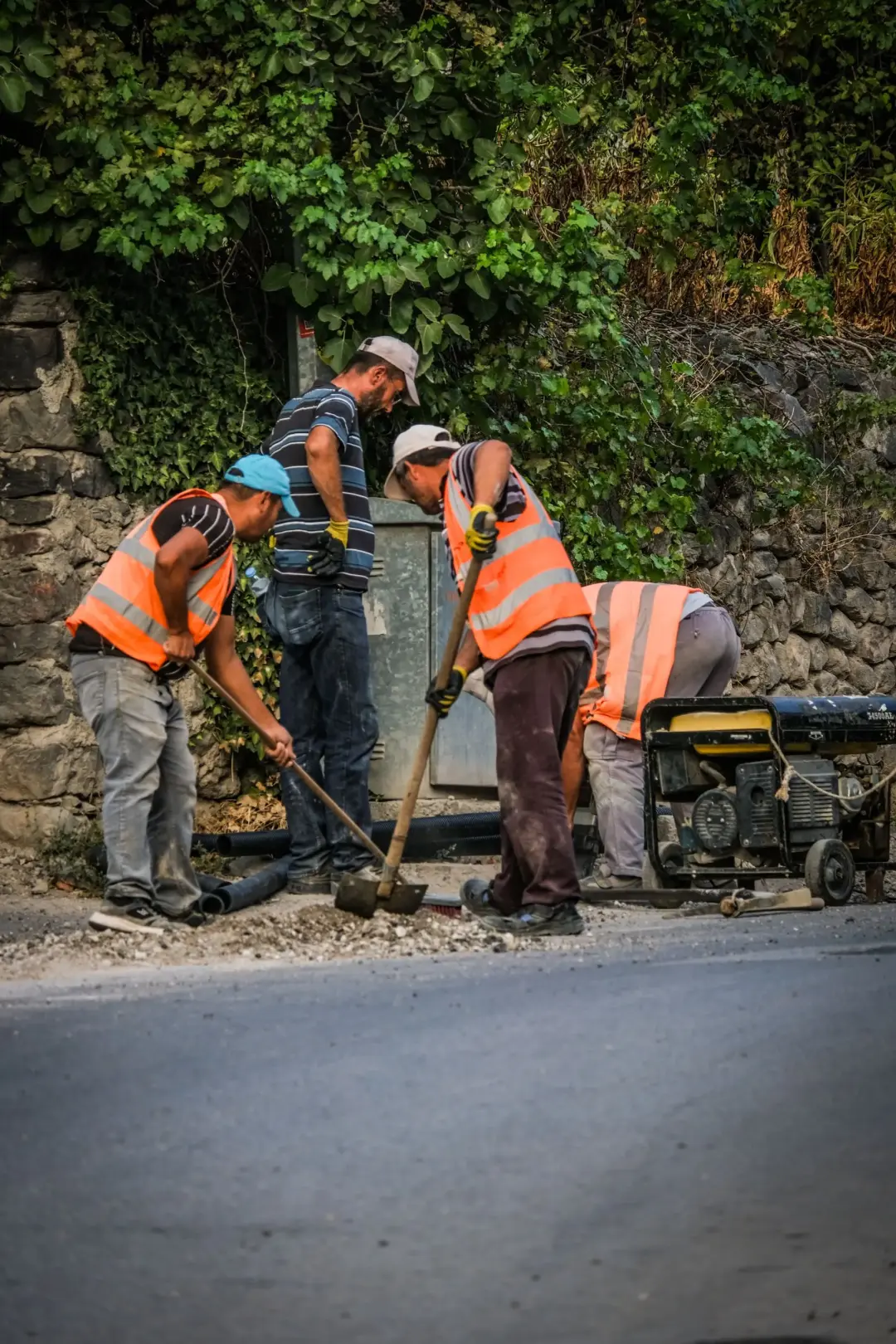 How Many Workers on Site